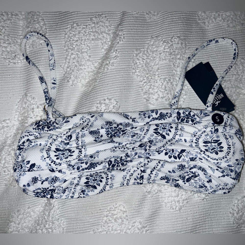 Hollister Blue and White Floral Bandeau Bikini Top